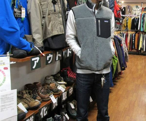 メンズのチェスターコート