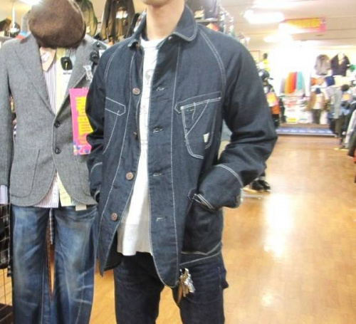 メンズのトップス