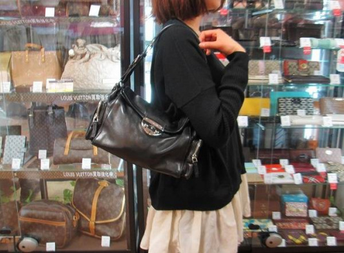 プラダのバッグ