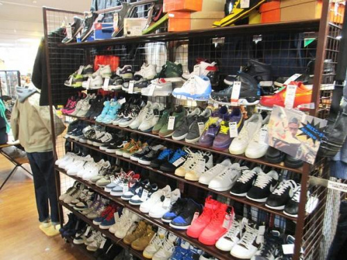 シューズ・バッグのスニーカー