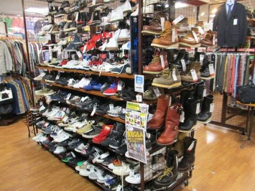 スニーカーのナイキ