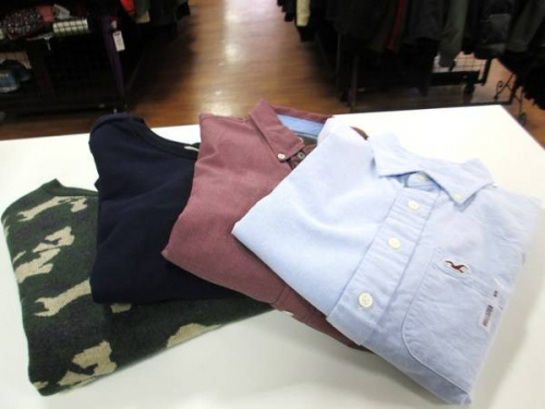 トップスのパーカー