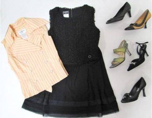 フリルブラウス