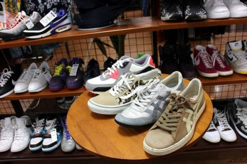 メンズのスニーカー