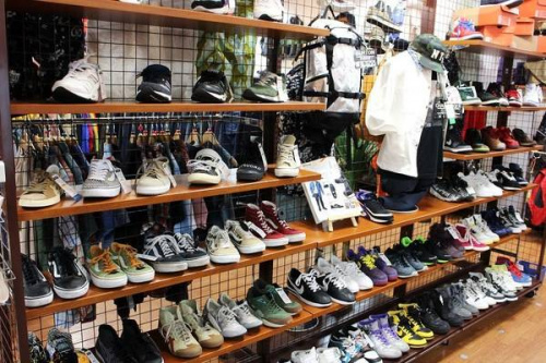 スニーカーの買取