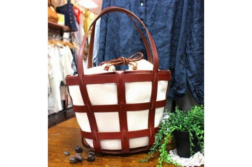 レディースのシューズ・バッグ