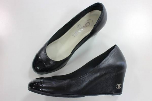 ワンピースのシャネル