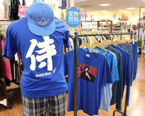 メンズのトップス