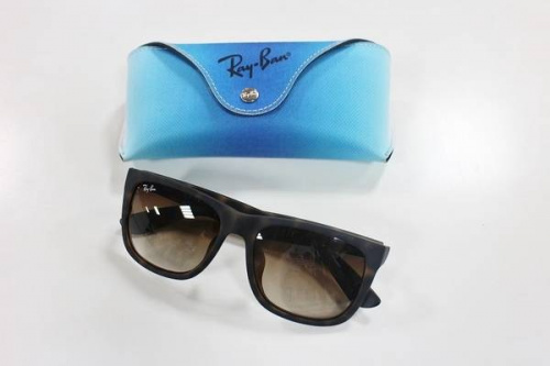 サングラスの町田