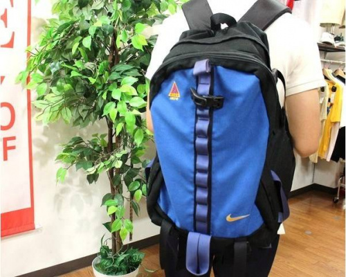 ナイキのビームス