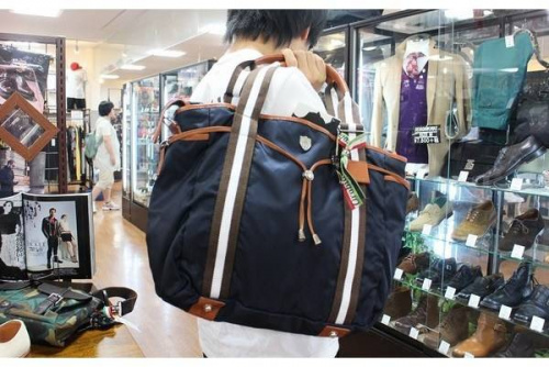 トートバッグのショルダーバッグ