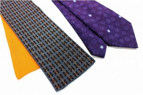 シャネルのネクタイ