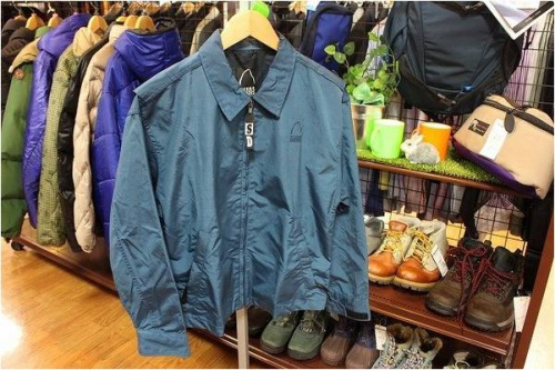 シェラデザインズのブルゾン