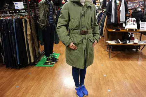 モンテドーロのモッズコート