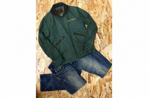 スタッズデニムのジャケット