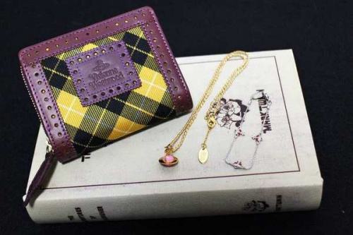 オーブのVivienne Westwood