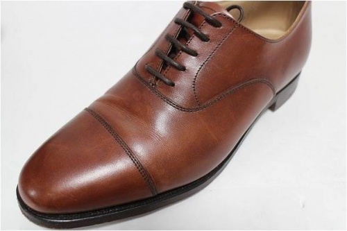 レザーシューズのストレートチップ
