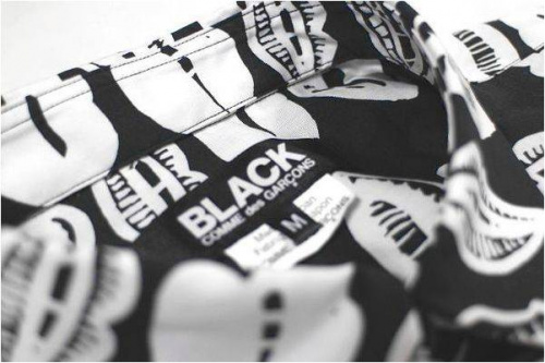 ギャルソンのコムデギャルソン