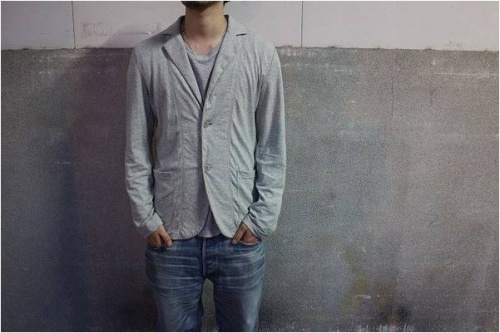 スリードッツのテーラードジャケット