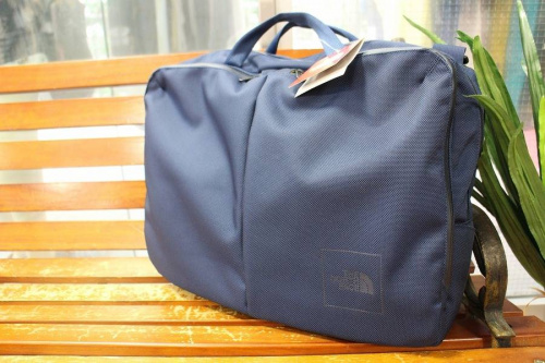 ノースフェイスのブリーフケース