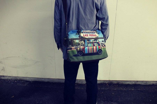 ショルダーバッグのミニクーパー