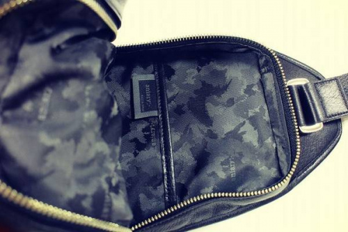 ボディバッグの町田古着