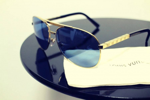 LOUIS VITTONの古着