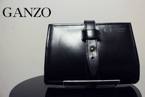 レザーの町田 成瀬