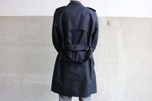 町田 成瀬のトレンチコート