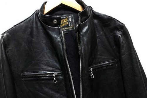 町田 成瀬のレザー