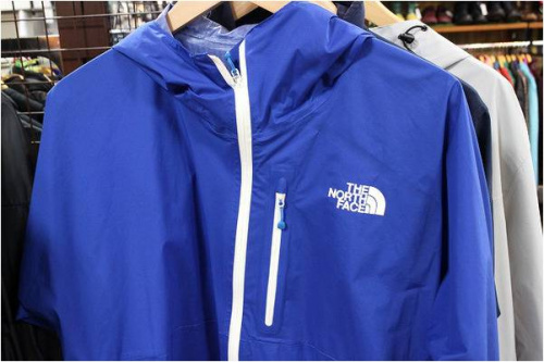 ノースフェイスの町田 成瀬