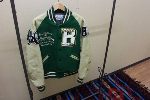 ジャケットのスタジャン