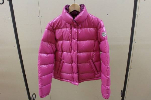 ダウンジャケットのMONCLER