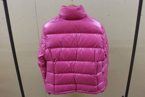 MONCLERの町田 成瀬