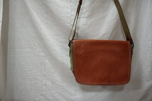 土屋鞄　ﾊﾞｯｸﾞの町田古着