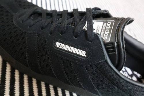 町田　成瀬のコラボ　スニーカー