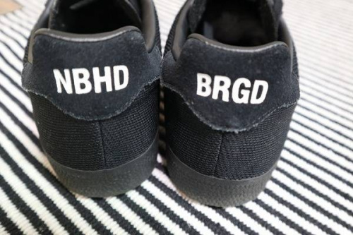 コラボ　スニーカーの中古　買取