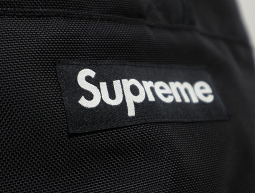 SUPREMEのシュプリーム