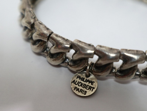 ブレスレットのシルバー