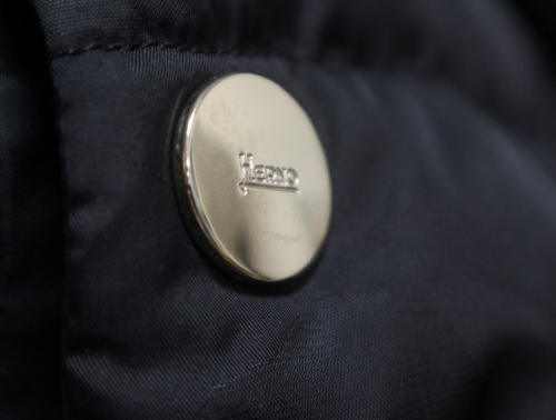 ヘルノのダウンコート