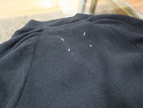 メゾンマルタンマルジェラのフェイクアンサンブルニット