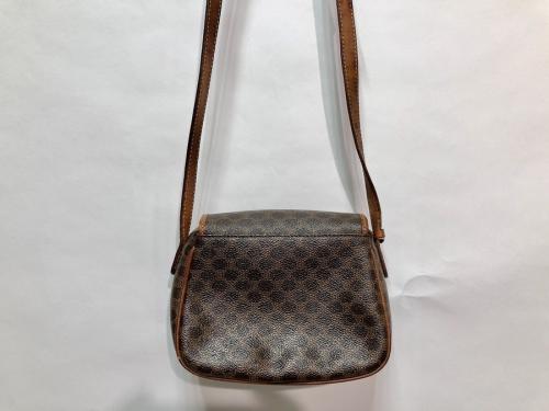 セリーヌのマカダム柄