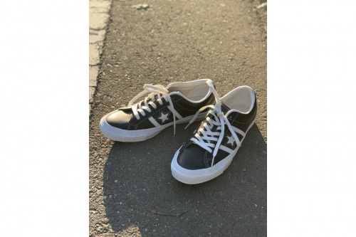 スニーカーのCONVERSE