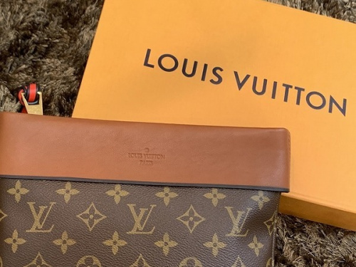 ラグジュアリーブランドのLOUIS VUITTON 　