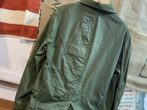 リビルド　バイ　ニードルスのミリタリーチェスターコート