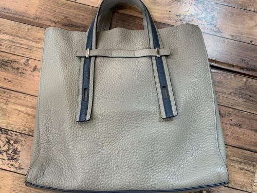 フルラのバッグ