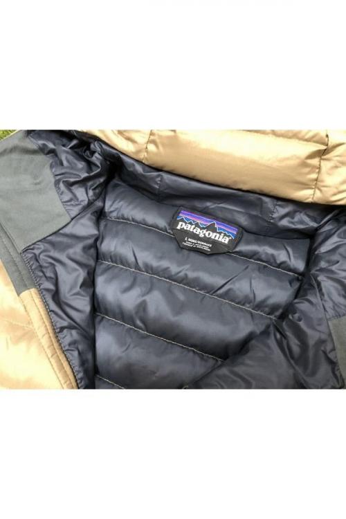 パタゴニアのダウンセーターフーディー