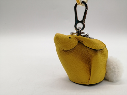 ラグジュアリーブランドのLOEWE