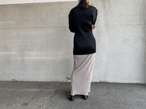 プリーツ プリーズ イッセイ ミヤケのプリーツバッグ　プリーツブラウス