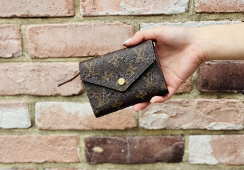 ラグジュアリーブランドのLOUIS VUITTON 　